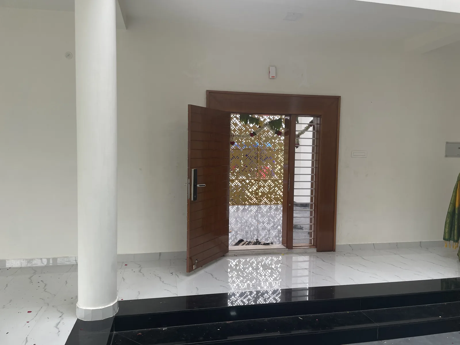 AM Residence — entrance foyer, Thirupathoor, Chennai