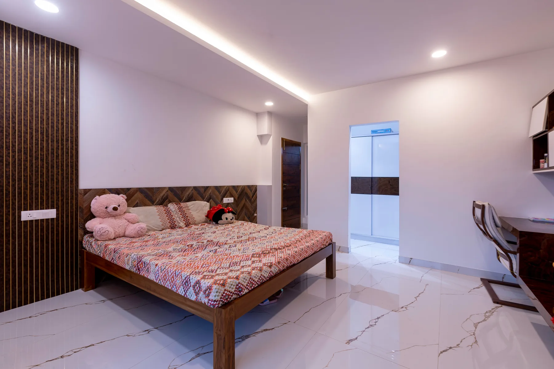 GK Residence — bedroom with study unit, Guduvanchery, Chennai